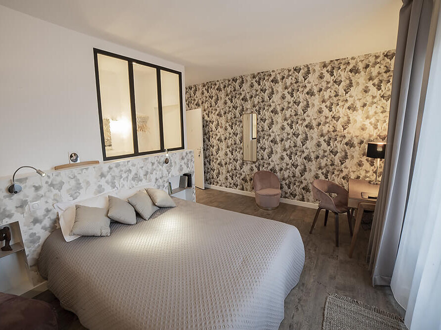 Chambre 2 spacieuse, confortable et lumineuse à Montignac-Lascaux